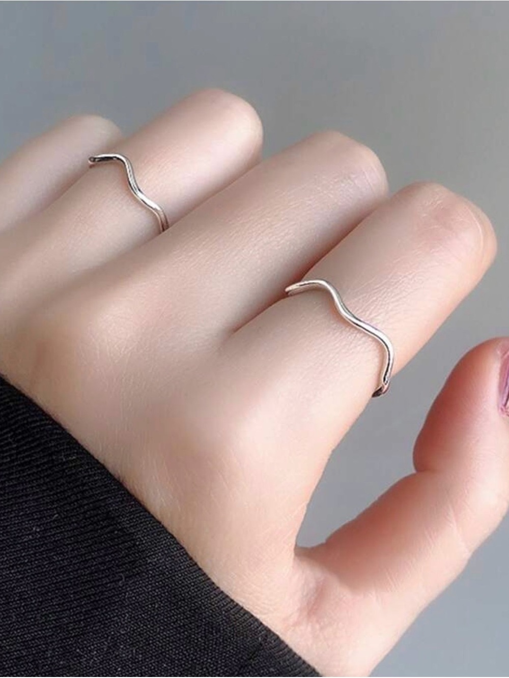 Minimalist Silver Wave Ring - Dainty Women’s ring